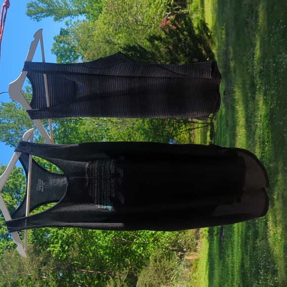 2 Racerback tops - Picture 3 of 3